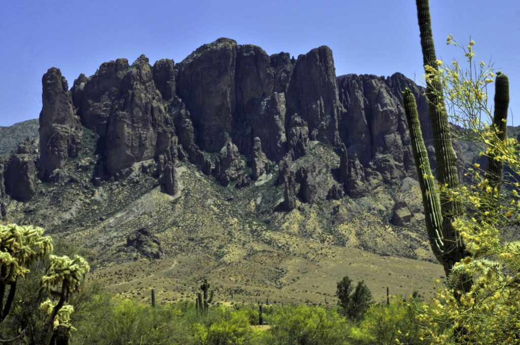 BlogImages/superstition-mountain-aarizona-1024x680.jpg